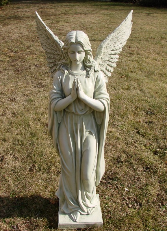 Riesiger In und Outdoor Engel betend auf Sockel 92 cm Angel Figur