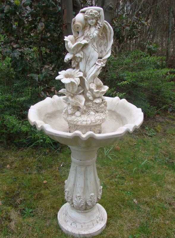 Großer Engel Mariella Brunnen Springbrunnen Figur NEU
